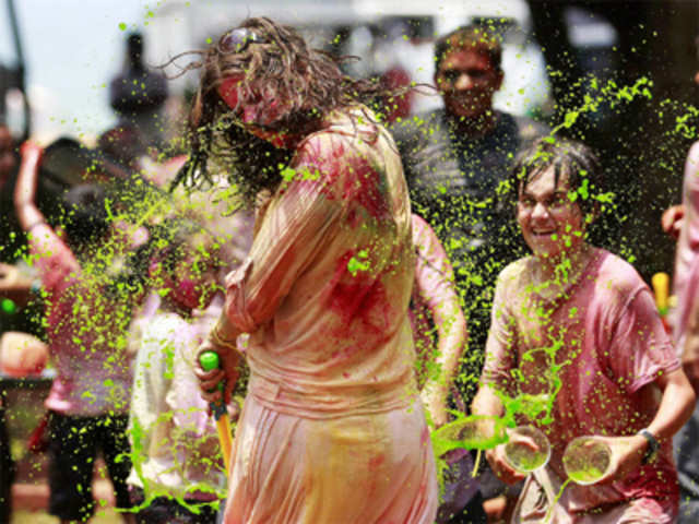Holi celebrations in Sri Lanka