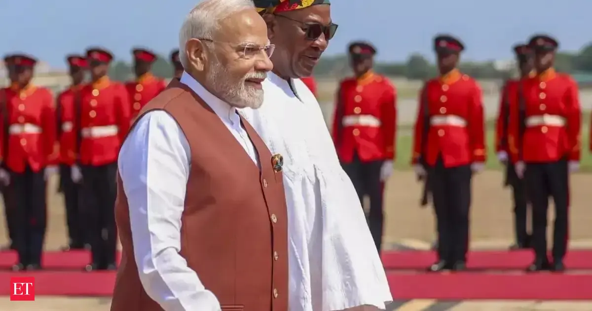 Ghana president receives PM Modi at Accra in special gesture