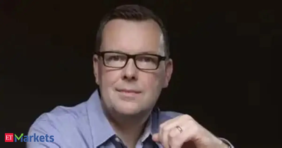 Can you trust AI to manage your mutual funds?: Bruce Keith on human vs AI debate