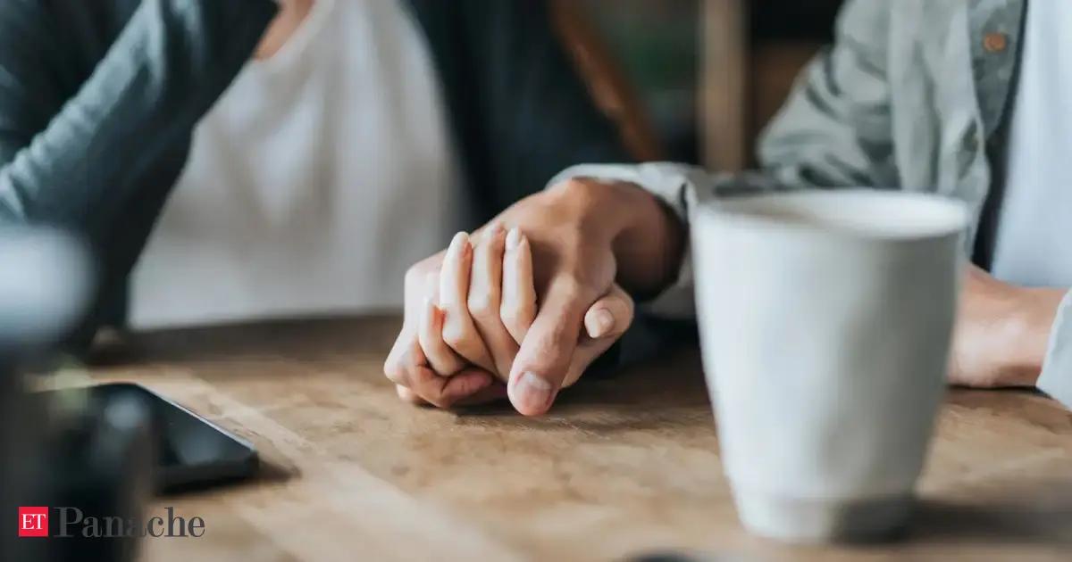 Can ChatGPT Mend Relationships? Exploring the AI Therapy Trend Among Gen Z and Its Expert Concerns