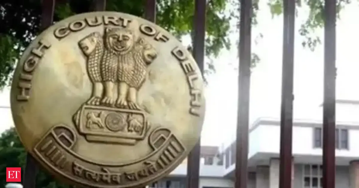 No plans to introduce Rs 50 coin, public prefers notes due to light weight: Centre tells Delhi HC - The Economic Times