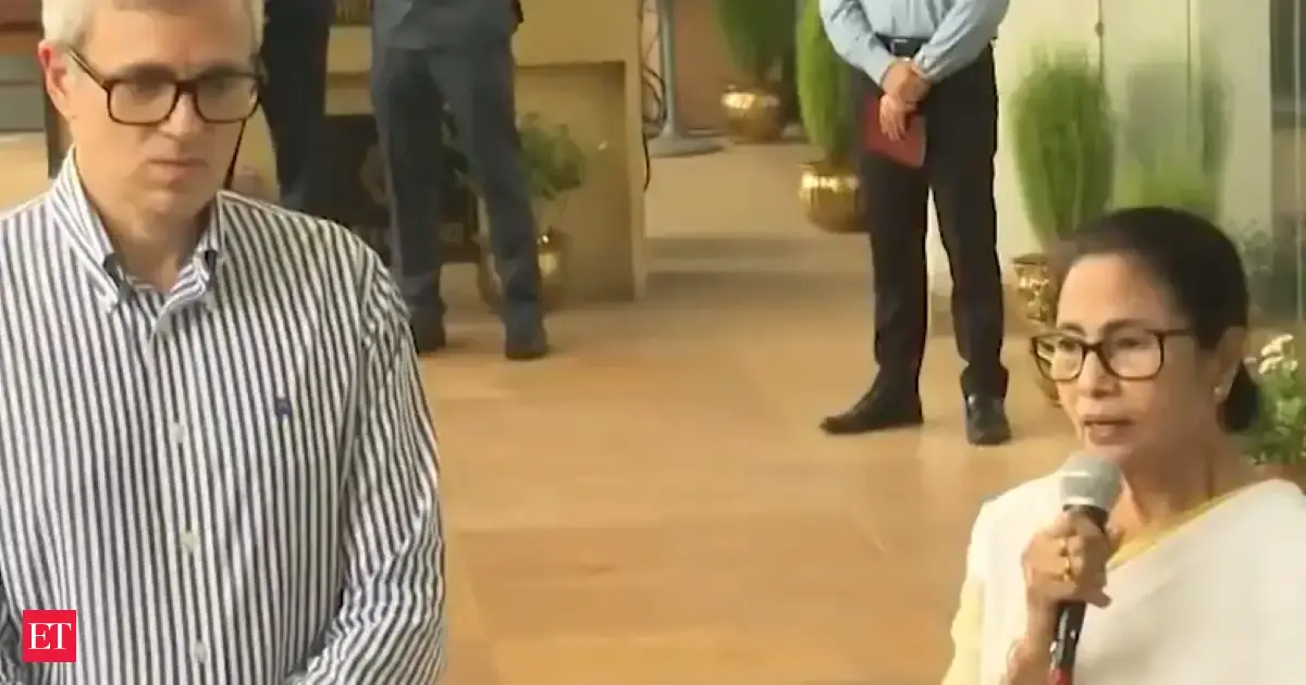 https://img.etimg.com/thumb/msid-122366265,width-1200,height-630,imgsize-1124316,overlay-economictimes/articleshow.jpg
