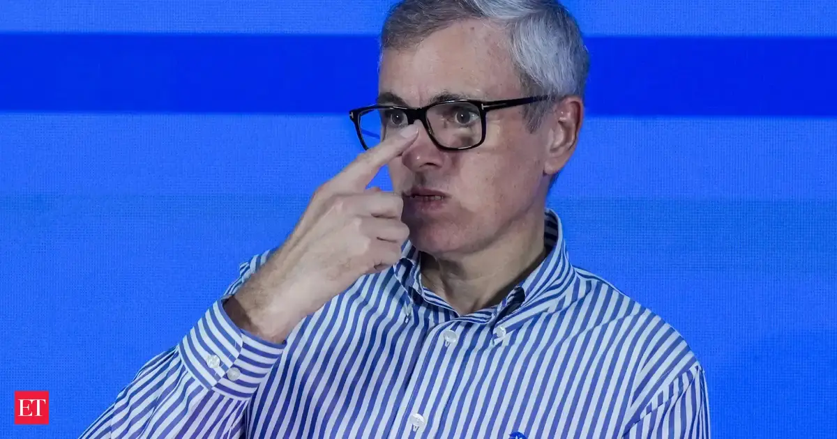 Tourism bouncing back in Kashmir: Omar Abdullah in Bengal