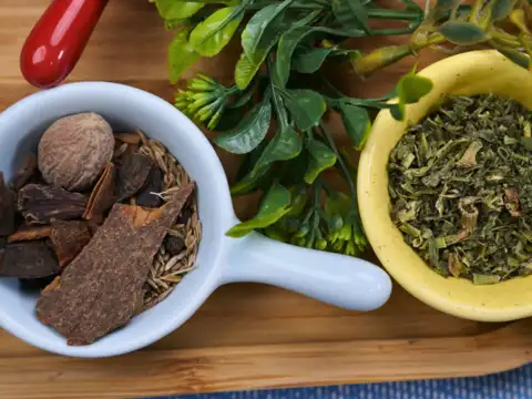 Go herbal with bhringraj & brahmi