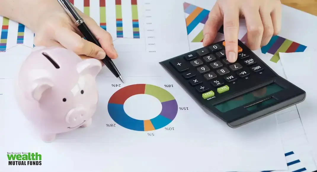 https://img.etimg.com/thumb/msid-122399535,width-1070,height-580,overlay-etwealthmutualfunds/slideshow.jpg