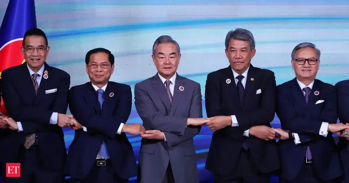 China, ASEAN to submit upgraded free trade deal to leaders in October, says China's foreign minister