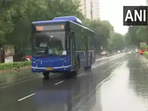 Fresh spell of rain lashes parts of Delhi-NCR