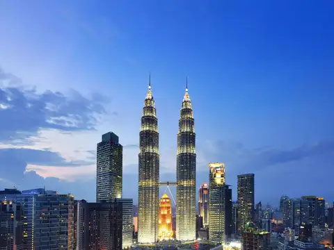​Kuala Lumpur, Malaysia &ndash; 180 skyscrapers