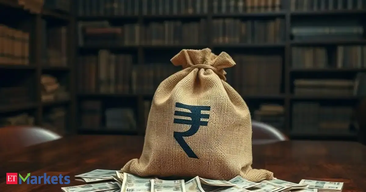 Rupee falls 22 paise to 85.98 against US dollar in early trade - The Economic Times