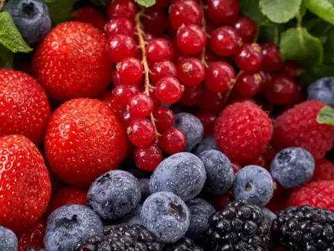 Berries &mdash; For collagen and damage control