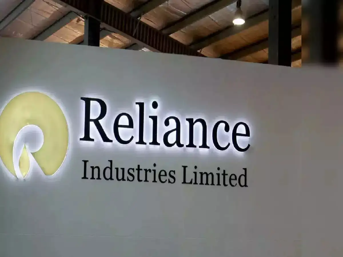 Reliance Industries Q1 Results Live: RIL Q1 profit soars 78% YoY on Asian  Paints stake sale; Jio ARPU rises to Rs 208.8 - The Economic Times