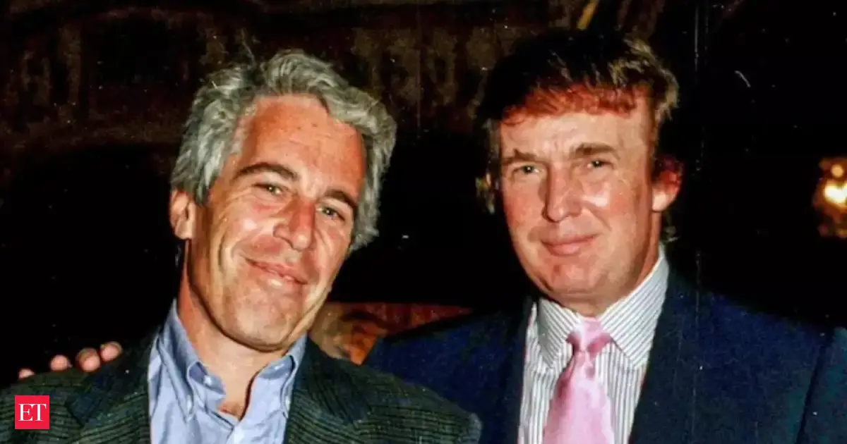 Trump directs DOJ to unseal the secret Epstein files; names, flight logs, and jury bombshells could explode into public view thumbnail