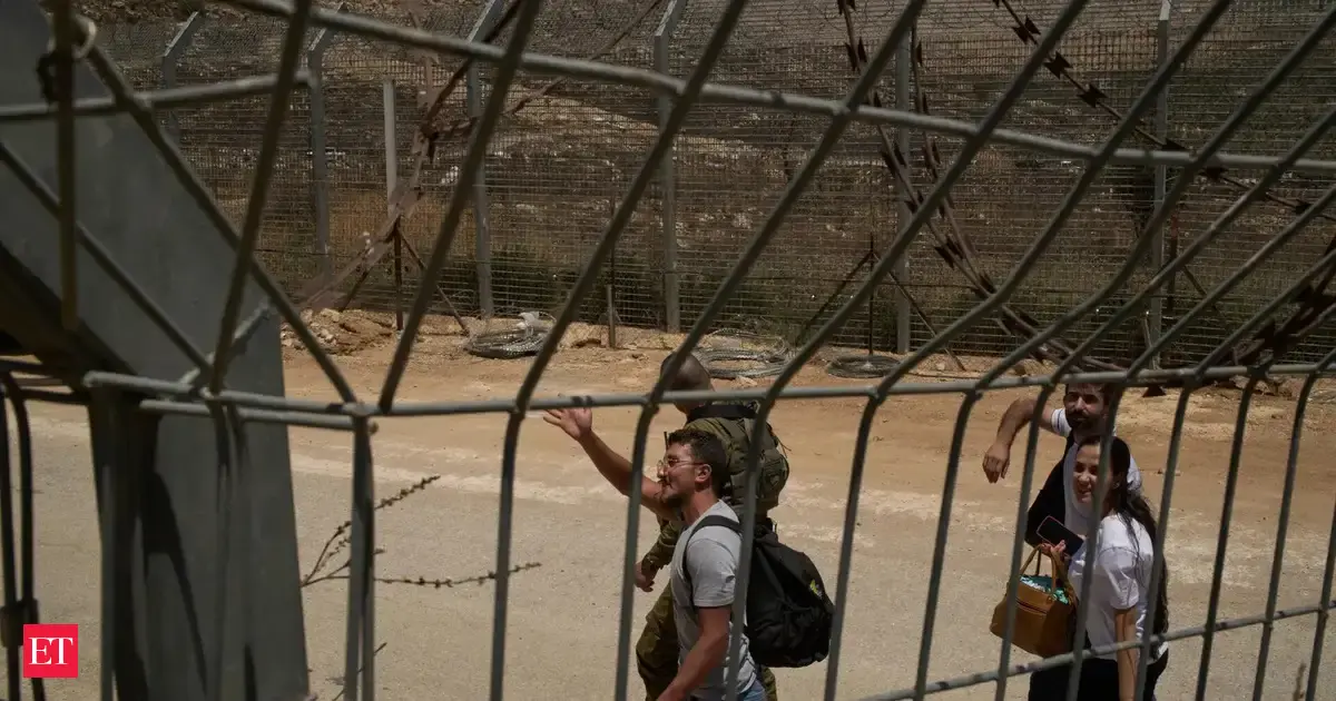 Syrian govt says fighting in Sweida halted after tribal forces pull out