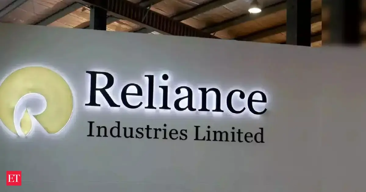 Reliance's green energy expansion sparks analyst optimism