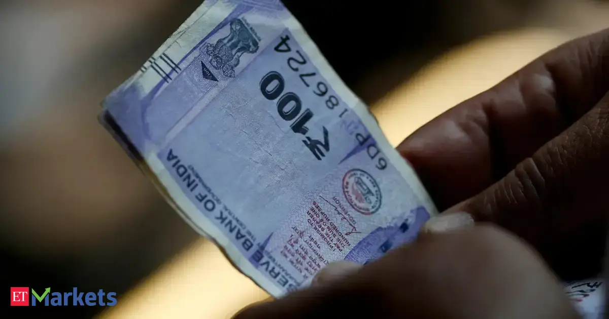 Indian rupee sticks to losing run as outflows, tariff worries sustain pressure