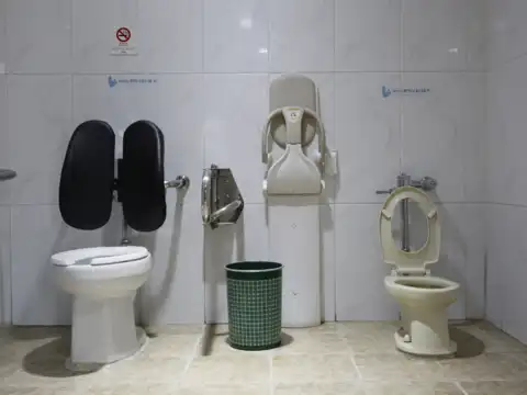 Kidneys: Monitor morning urine