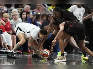 Kelsey Mitchell leads Fever past Aces in Caitlin Clark’s absence - The
