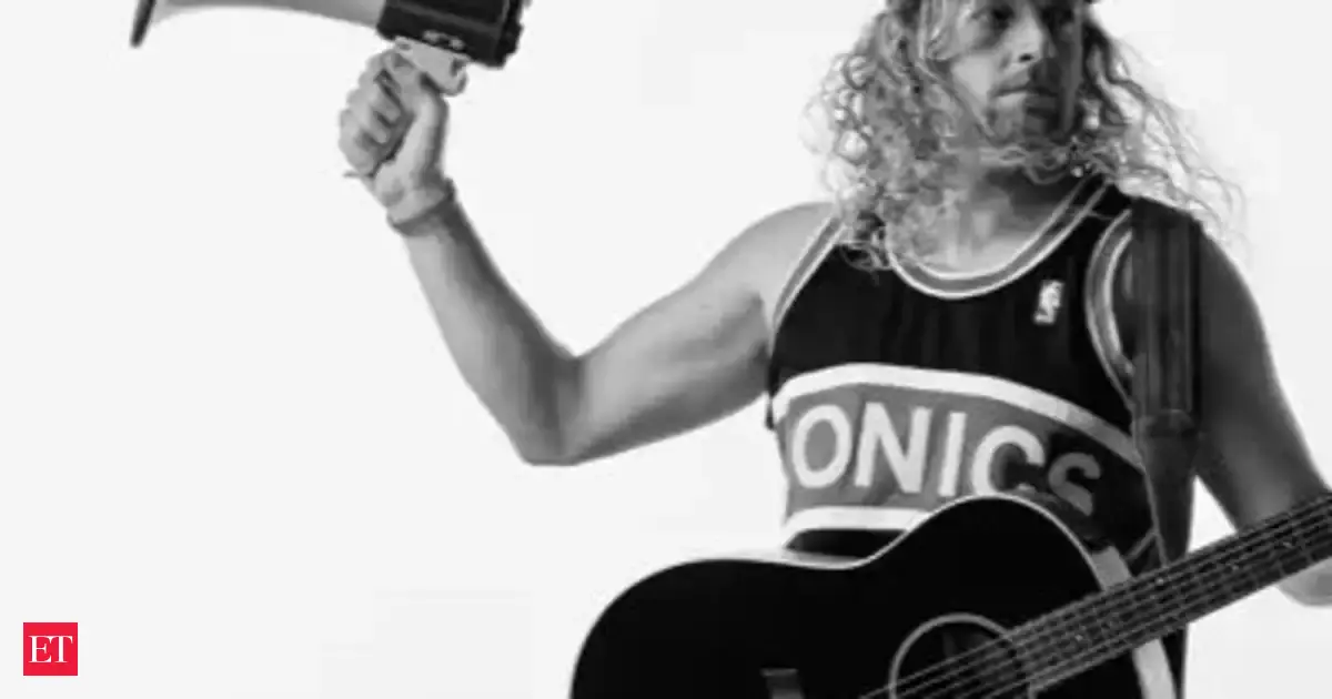 ‘MAGA superstar’ Sean Feucht’s West Kelowna concert moves ahead despite Canada-wide cancellation