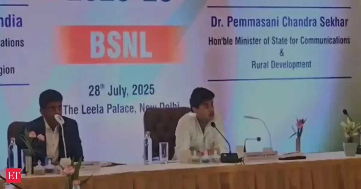 Jyotiraditya Scindia tasks BSNL to grow mobile service business by 50 pc next year