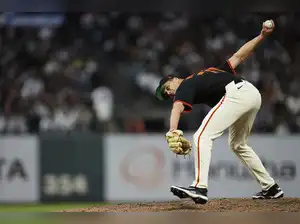 Mets bolster bullpen with trades for Tyler Rogers and Ryan Helsley