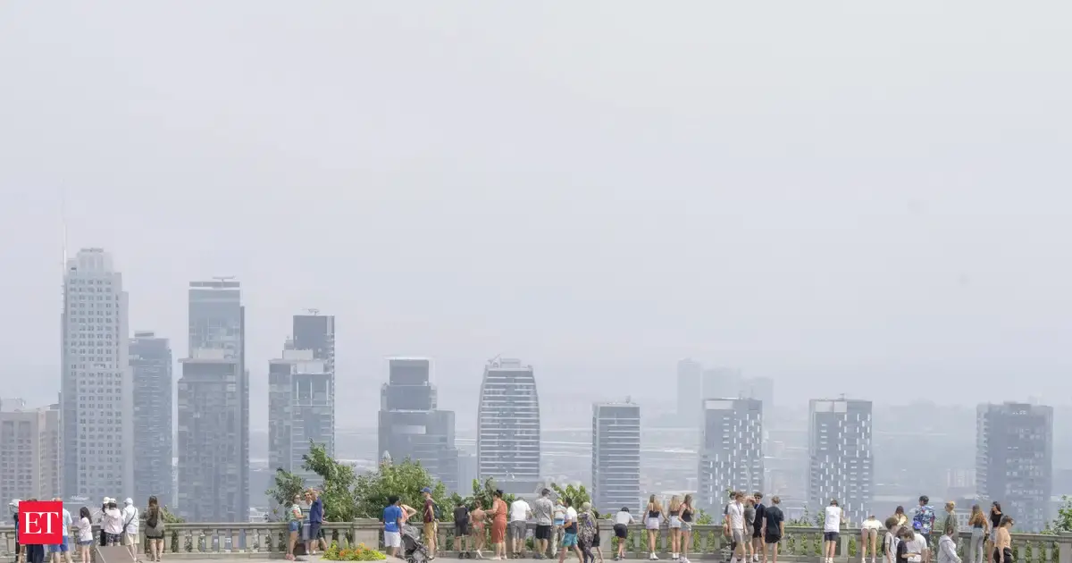 Canada is choking as wildfire smoke smothers cities and spreads into US Midwest; Health warnings issued