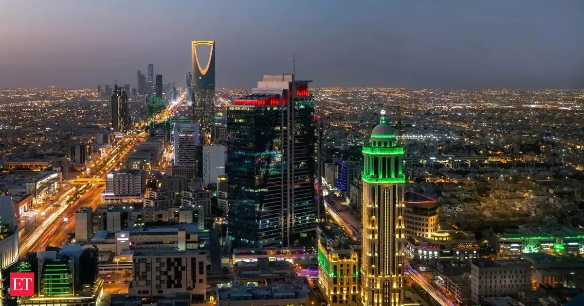 Saudi Arabia executes eight individuals for smuggling and murder