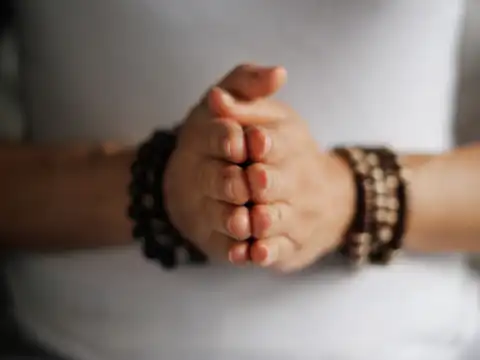 Practicing gratitude or visualization
