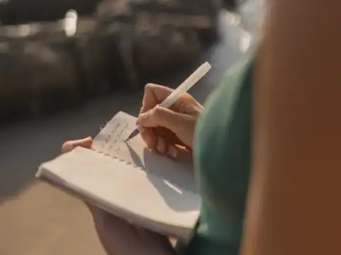 Writing or journaling for 10 Minutes