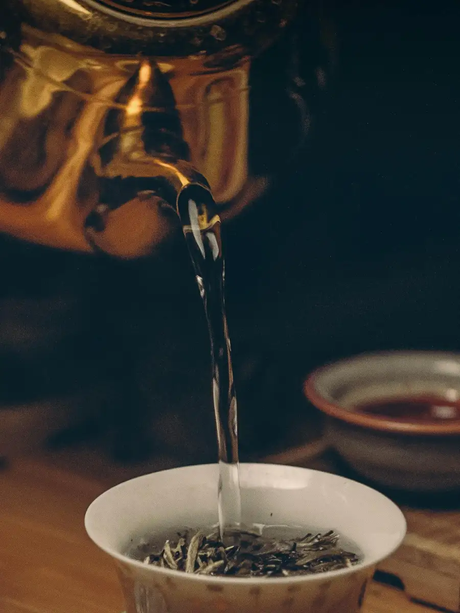 7 Reasons You Should Avoid Drinking Tea Immediately After a Meal ...