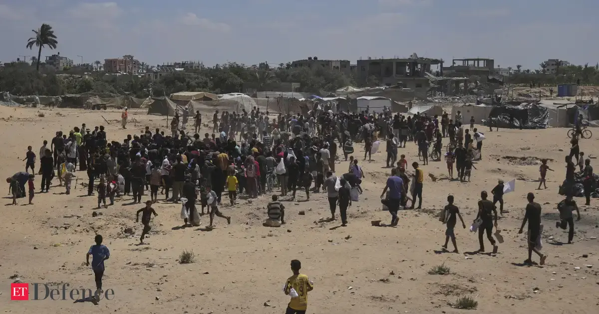 Netanyahu hints at expanded war in Gaza but former Israeli military and spy chiefs object