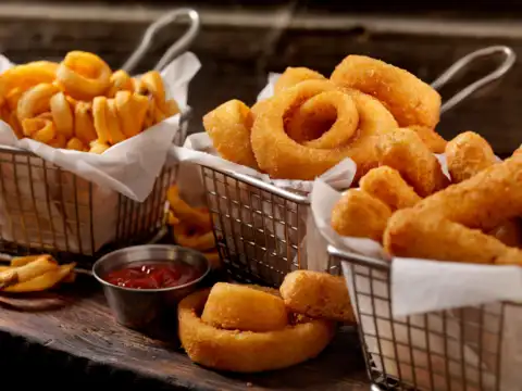 Fried Foods (Samosas, Pakoras, Fries)