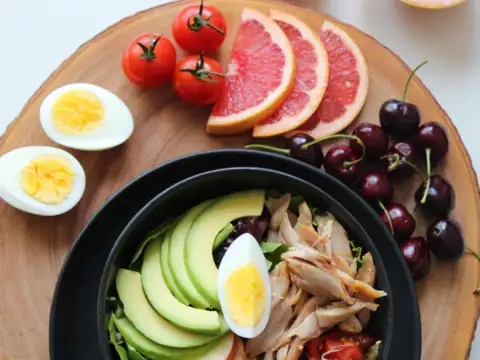 Go Protein‑First, Watch High‑Fat Loads
