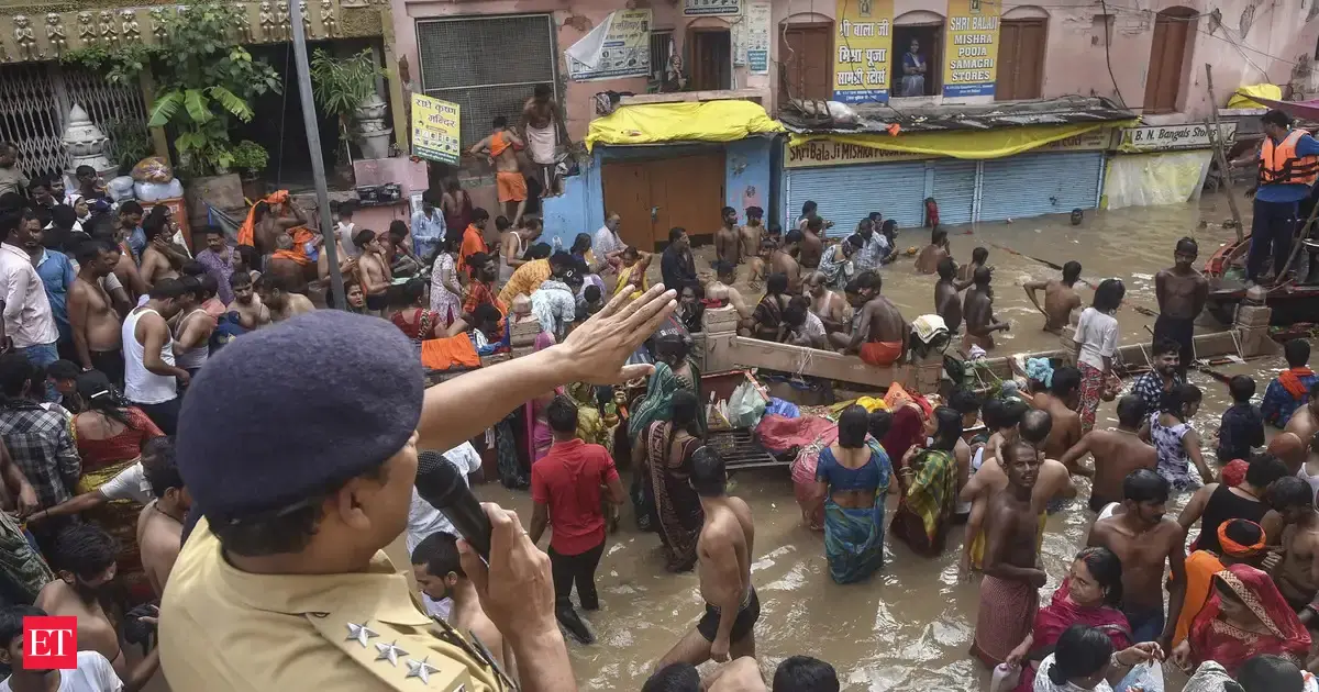 Varanasi witnesses 10 million pilgrims and no major incidents during Sravan