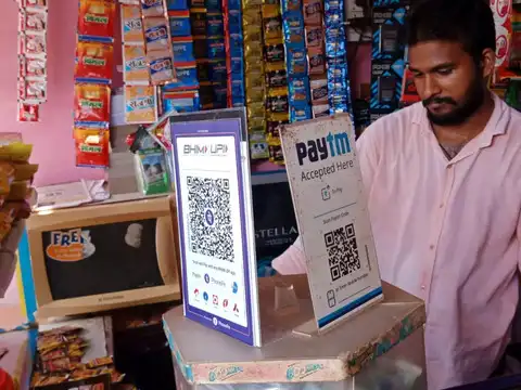 What are the UPI transaction limits at HDFC Bank?