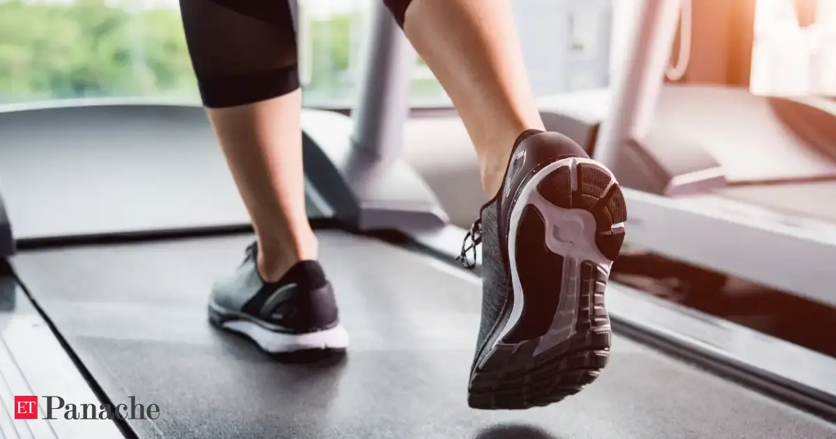 She ran just 20 minutes a day for 4 months and her weightloss(02)