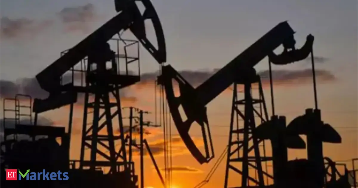 Oil prices little changed as industry report points to slowing US demand