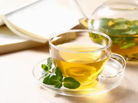 Green tea extract: May cause liver toxicity