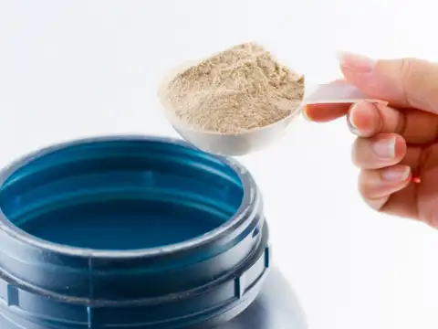 Protein powder: Can strain kidneys and liver