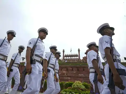 Forces in sync