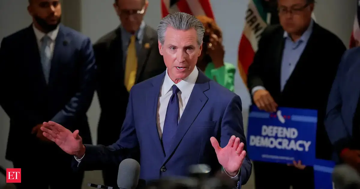 Border patrol conducts immigration operation outside Gov. Newsom press conference in downtown Los Angeles