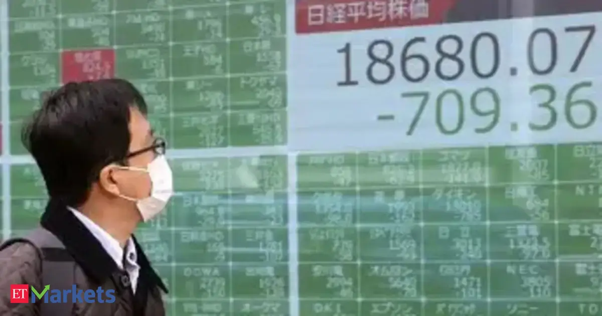 Asian stocks trade mixed ahead of US-Russia summit