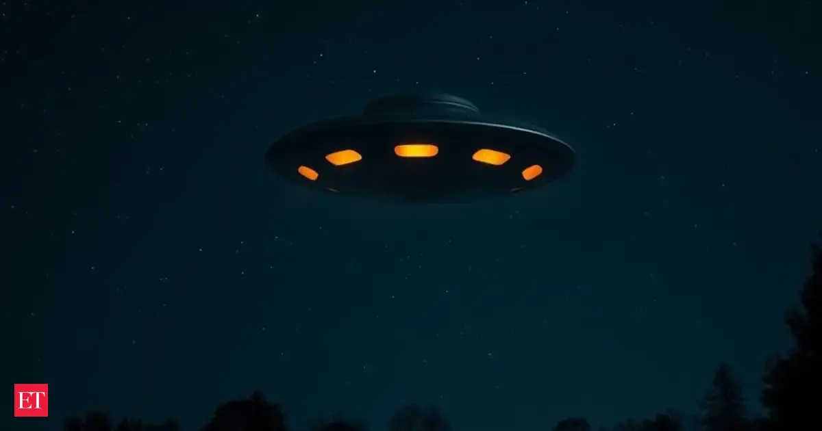 UFO seen in Canada? Bright luminous object spins across night sky
