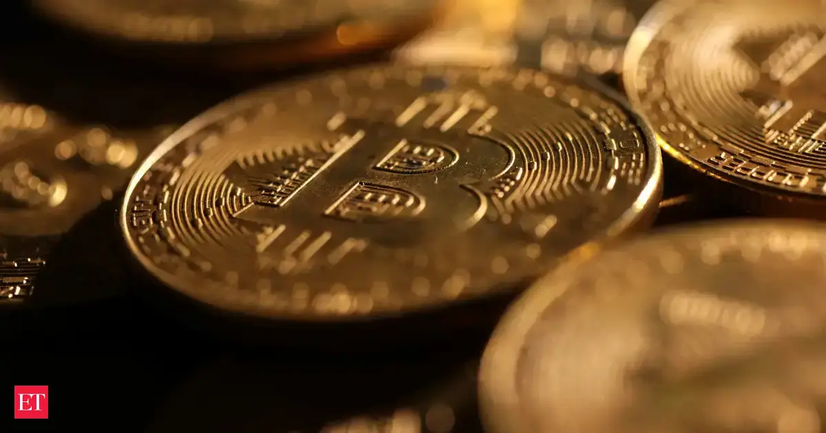 Bitcoin y XRP en el mercado de criptomonedas
