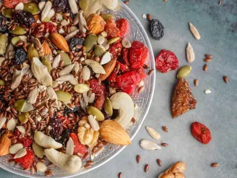Nuts and seeds (peanuts, almonds, chia, flax, pumpkin)