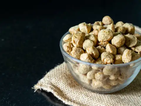 Soy (tofu, soy chunks, tempeh)