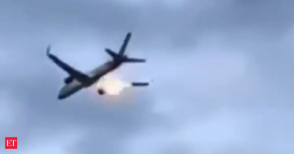 German airline Condor's Boeing 757 right engine catches fire mid-air, pilot makes emergency landing with 281 people on board