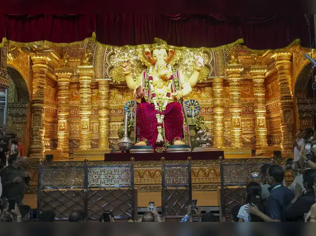 Lalbaugcha Raja 2025 First Look Unveiled Ahead Of Ganesh Chaturthi 