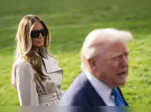 melania trump signature: Melania’s Putin letter sparks wild conspiracy