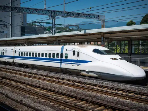 Japan &ndash; 3,677 km