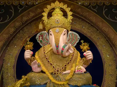 &ldquo;Sukhkarta Dukhharta&rdquo;: Soulful bhajan